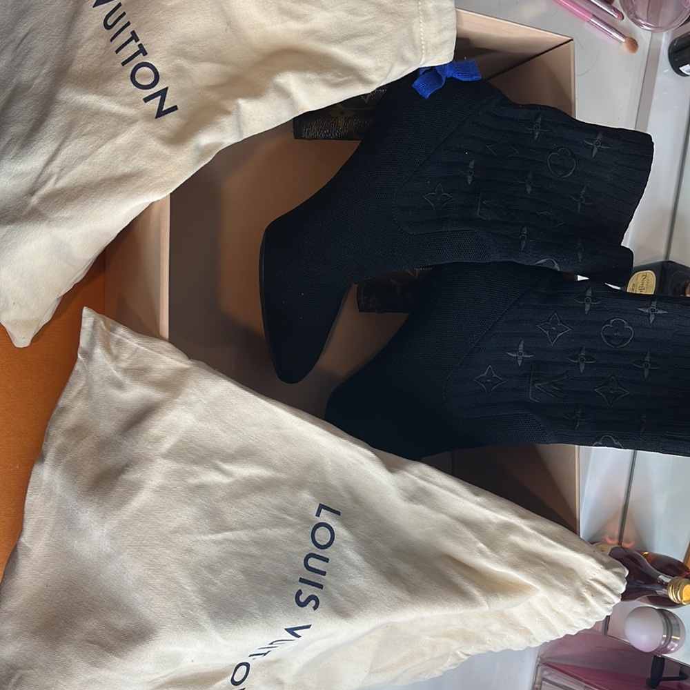 Boots - Picture 2 of 4
